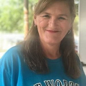 Meet your Posher, Debbie